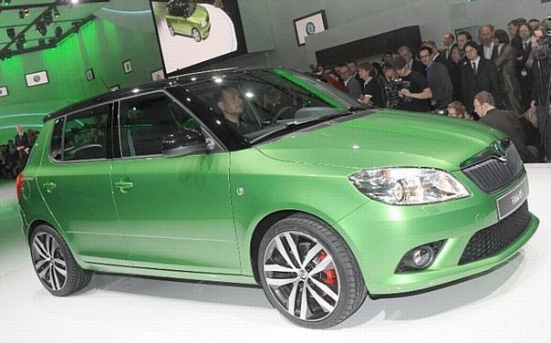 RS jetzt auch für den Skoda Fabia. Auffallend die vorderen Stoßfänger mit integrierten Nebelscheinwerfern bzw. Tagfahrlicht. Foto: unitedpictures/auto-reporter.net